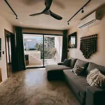 Luxury Penthouse W Jungle Views